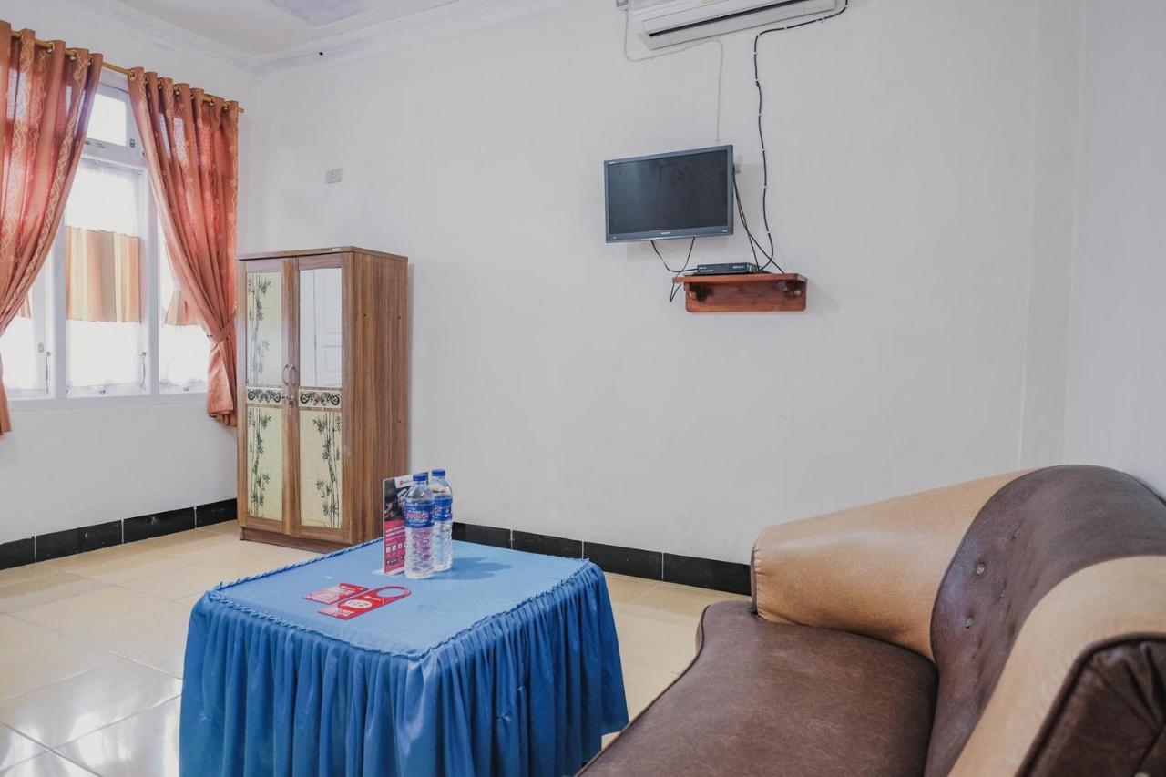 Reddoorz Syariah Near Kebun Raya Liwa Hotel Negarabatin Exterior foto