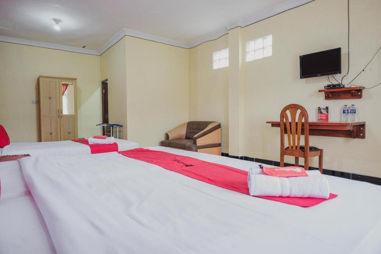 Reddoorz Syariah Near Kebun Raya Liwa Hotel Negarabatin Exterior foto
